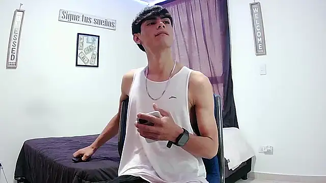 harrytomson 1 online show from November 16, 2025, 5:17 pm