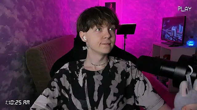 Snapshot of charonbaby1 chatting on October 27, 2025, 10:11 pm charonbaby1 online show from October 27, 2025, 10:11 pm