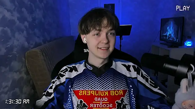 Snapshot of charonbaby1 chatting on October 25, 2025, 10:32 pm charonbaby1 online show from October 25, 2025, 10:32 pm