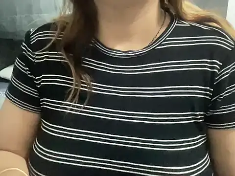 Snapshot of sassypooja chatting on October 13, 2025, 7:04 pm sassypooja online show from October 13, 2025, 7:04 pm