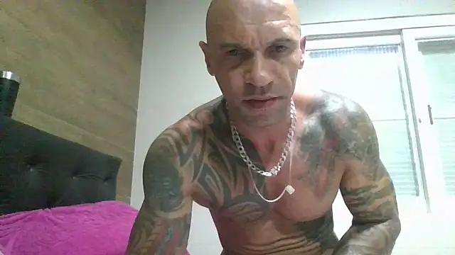 Snapshot of Arc8njoblack chatting on February 22, 2026, 4:37 am Arc8njoblack online show from February 22, 2026, 4:37 am