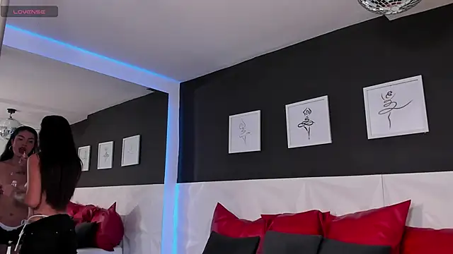 Snapshot of scarlet_castro chatting on November 24, 2025, 4:51 pm scarlet castro online show from November 24, 2025, 4:51 pm