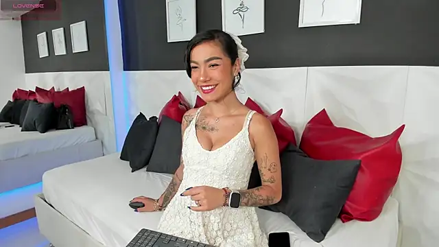 Snapshot of scarlet_castro chatting on September 29, 2025, 4:34 pm scarlet castro online show from September 29, 2025, 4:34 pm