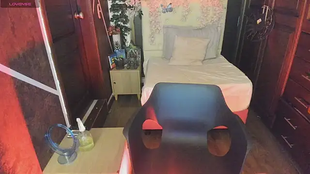 Snapshot of SexyNaf chatting on September 11, 2025, 7:25 pm SexyNaf online show from September 11, 2025, 7:25 pm