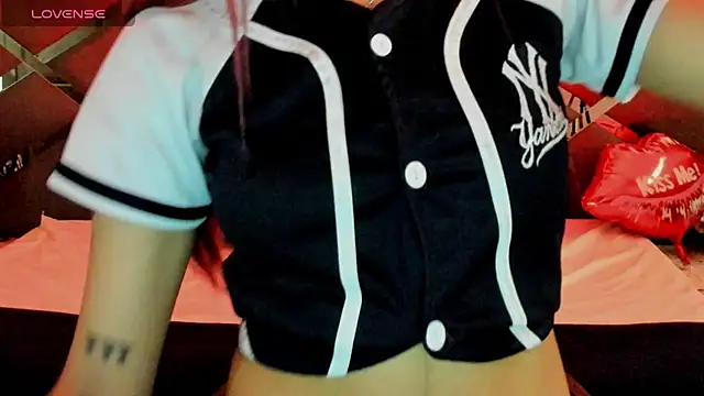 Snapshot of SexyNaf chatting on October 2, 2025, 7:06 pm SexyNaf online show from October 2, 2025, 7:06 pm