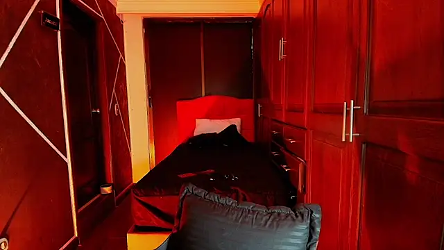 Snapshot of SexyNaf chatting on February 24, 2025, 10:36 pm SexyNaf online show from February 24, 2025, 10:36 pm