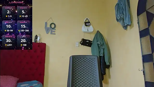 Snapshot of cristinamontiel chatting on February 8, 2025, 2:27 pm cristinamontiel online show from February 8, 2025, 2:27 pm