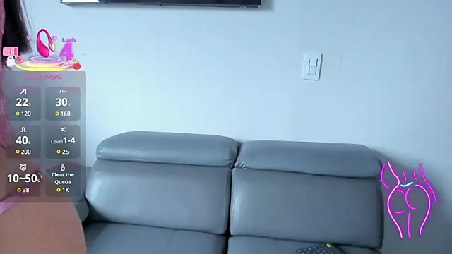 RoxyRoss  online show from February 24, 2025, 1:42 pm