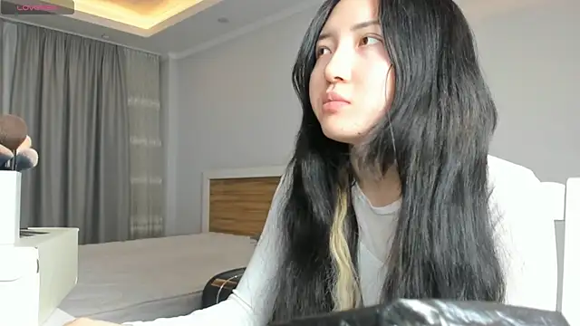 kirigaya asuna online show from December 11, 2024, 1:26 am