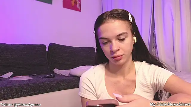 Snapshot of AlexaAimee chatting on March 23, 2025, 4:27 am AlexaAimee online show from March 23, 2025, 4:27 am