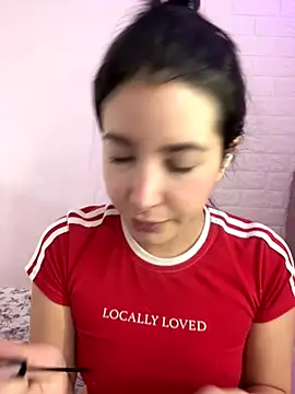 Snapshot of annaharper- chatting on September 10, 2025, 4:22 am annaharper- online show from September 10, 2025, 4:22 am