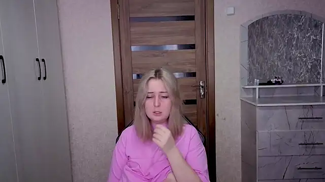 Kristy-Max online show from February 10, 2026, 10:09 pm