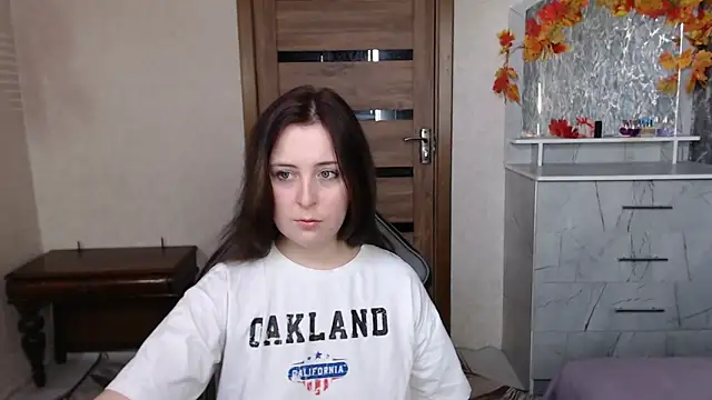 Kristy-Max online show from October 13, 2025, 10:28 am