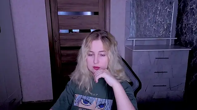 Kristy-Max online show from June 20, 2026, 5:51 pm