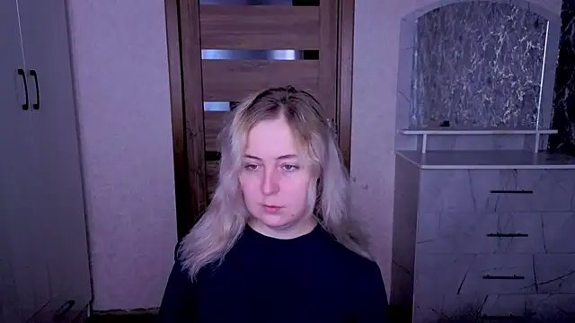 Kristy-Max online show from June 23, 2026, 7:56 pm