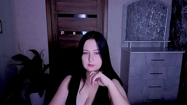 Kristy-Max online show from July 15, 2026, 8:49 pm