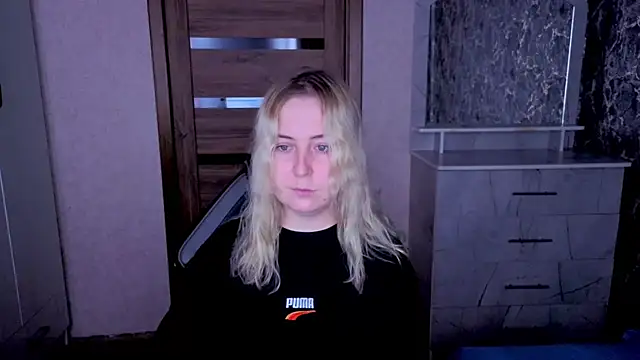 Kristy-Max online show from June 18, 2026, 7:08 pm