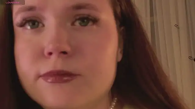 SunnyRisha online show from November 6, 2025, 5:11 am