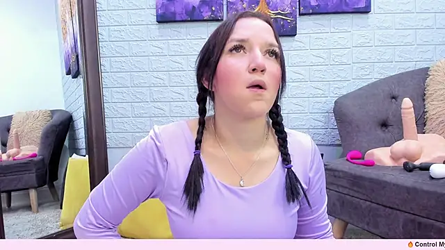  EmilyJireh  online show from November 7, 2025, 7:29 pm