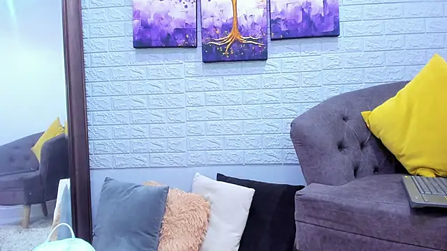 Snapshot of _EmilyJireh_ chatting on March 1, 2025, 7:15 pm EmilyJireh online show from March 1, 2025, 7:15 pm