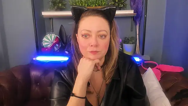 Snapshot of JesiaFoxi chatting on February 22, 2025, 12:29 pm JesiaFoxi online show from February 22, 2025, 12:29 pm