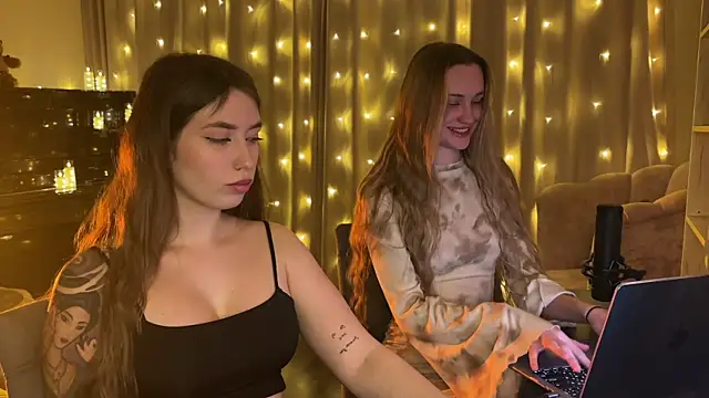 Snapshot of urmissalice chatting on December 2, 2025, 4:19 pm urmissalice online show from December 2, 2025, 4:19 pm