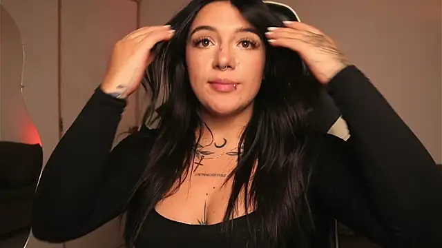 ashleyvalirya online show from March 3, 2026, 7:43 pm