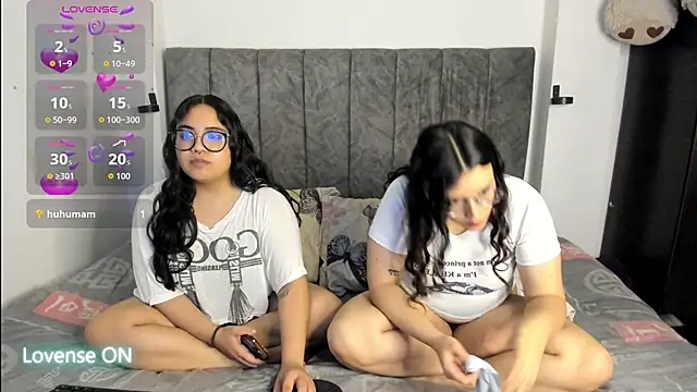 Snapshot of maddie-and-chelsea- chatting on May 5, 2026, 12:41 pm maddie-and-chelsea- online show from May 5, 2026, 12:41 pm
