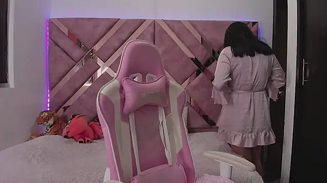 Snapshot of saori_9b chatting on July 14, 2026, 8:37 pm saori 9b online show from July 14, 2026, 8:37 pm
