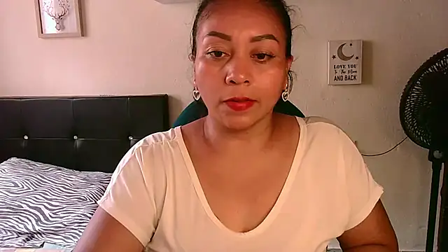 zaray bella online show from May 17, 2026, 8:09 pm