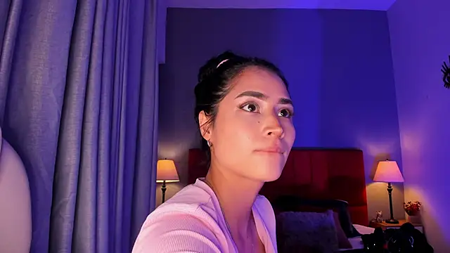 Giovanna oliveira online show from October 25, 2025, 6:01 am