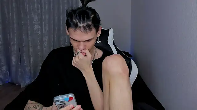 CHERLYBAY online show from February 22, 2025, 10:31 pm