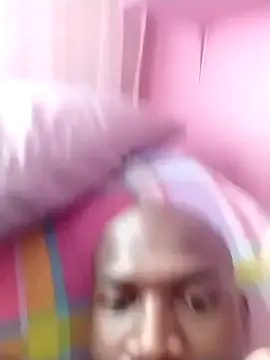 BigDTee98 online show from February 4, 2025, 7:18 am