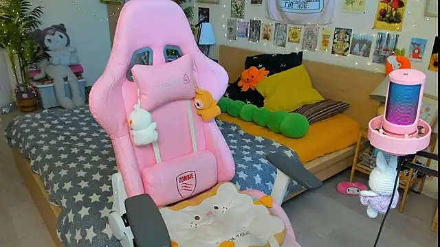 Sunny Elly online show from June 7, 2026, 8:41 am