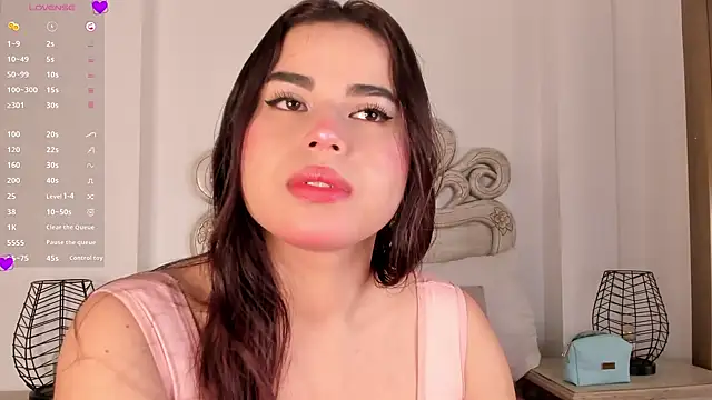 Snapshot of Victoria_vallejo_ chatting on March 21, 2025, 11:33 am Victoria vallejo online show from March 21, 2025, 11:33 am