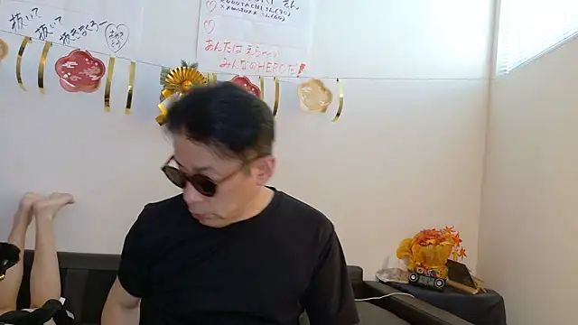 Snapshot of Angels1-2-3-4-5 chatting on January 7, 2026, 7:13 am Angels1-2-3-4-5 online show from January 7, 2026, 7:13 am