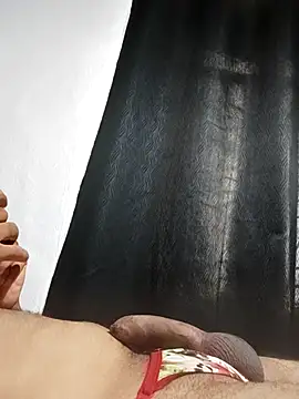 Snapshot of roladuraPr chatting on November 8, 2025, 11:14 am roladuraPr online show from November 8, 2025, 11:14 am