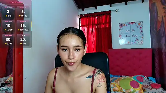 Snapshot of miley_blue_ chatting on October 7, 2025, 7:15 pm miley blue online show from October 7, 2025, 7:15 pm