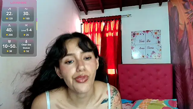 Snapshot of miley_blue_ chatting on September 24, 2025, 7:20 pm miley blue online show from September 24, 2025, 7:20 pm