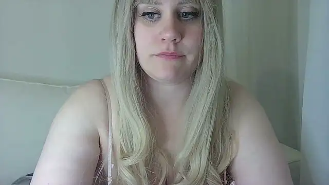 Snapshot of miramore chatting on February 13, 2025, 10:43 pm miramore online show from February 13, 2025, 10:43 pm