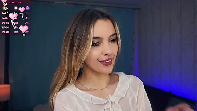 Snapshot of FannyHewson chatting on November 16, 2025, 8:02 pm FannyHewson online show from November 16, 2025, 8:02 pm