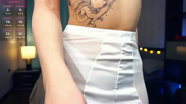 Snapshot of FannyHewson chatting on March 6, 2025, 1:16 am FannyHewson online show from March 6, 2025, 1:16 am