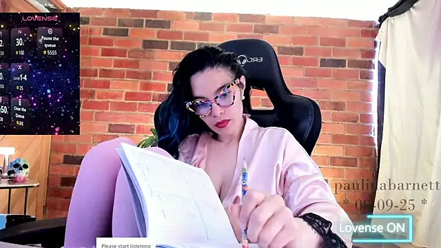 paulinabarnett- online show from September 8, 2025, 2:16 pm