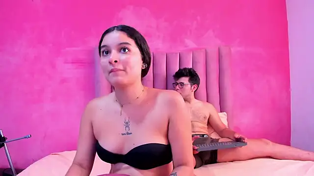 JustiinJazmin online show from December 16, 2025, 7:18 pm