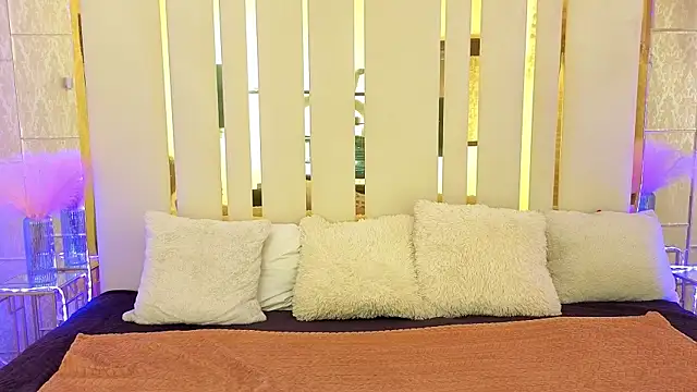 Snapshot of Cherry_Wipe chatting on April 14, 2026, 6:18 am Cherry Wipe online show from April 14, 2026, 6:18 am