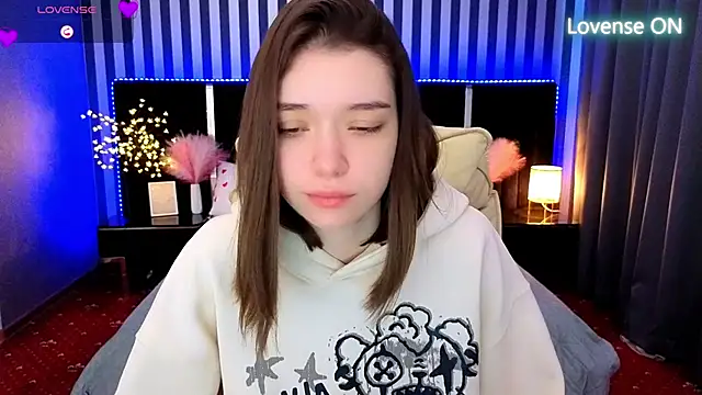 Snapshot of Cherry_Wipe chatting on April 5, 2026, 6:31 am Cherry Wipe online show from April 5, 2026, 6:31 am