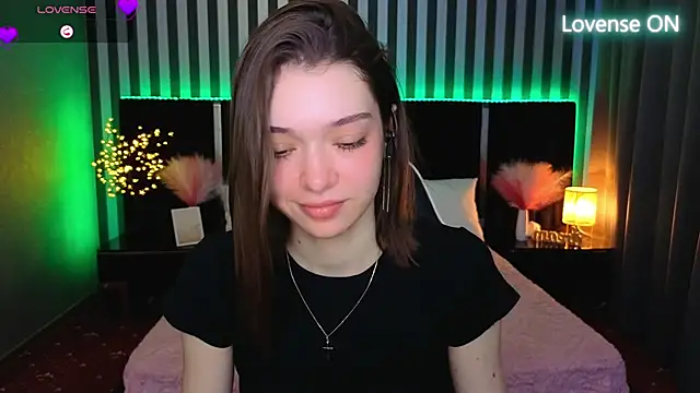 Snapshot of Cherry_Wipe chatting on May 26, 2026, 5:49 am Cherry Wipe online show from May 26, 2026, 5:49 am
