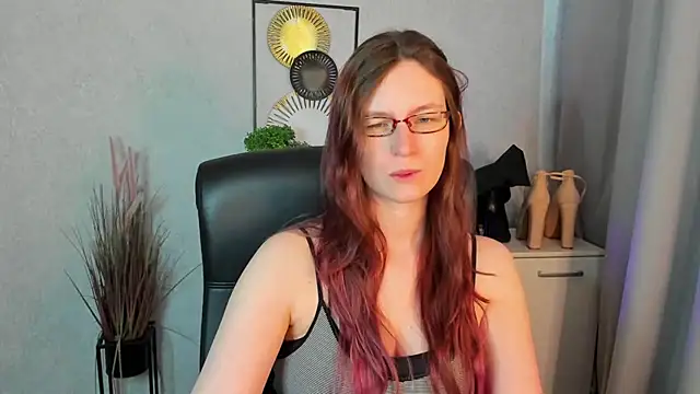 emmaxDelight online show from May 18, 2026, 5:34 am