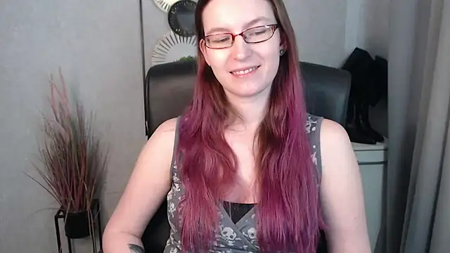 Snapshot of emmaxDelight chatting on February 6, 2025, 11:20 am emmaxDelight online show from February 6, 2025, 11:20 am