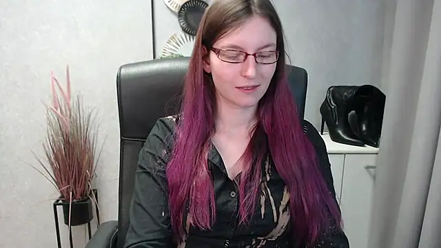 Snapshot of emmaxDelight chatting on February 1, 2025, 10:37 am emmaxDelight online show from February 1, 2025, 10:37 am
